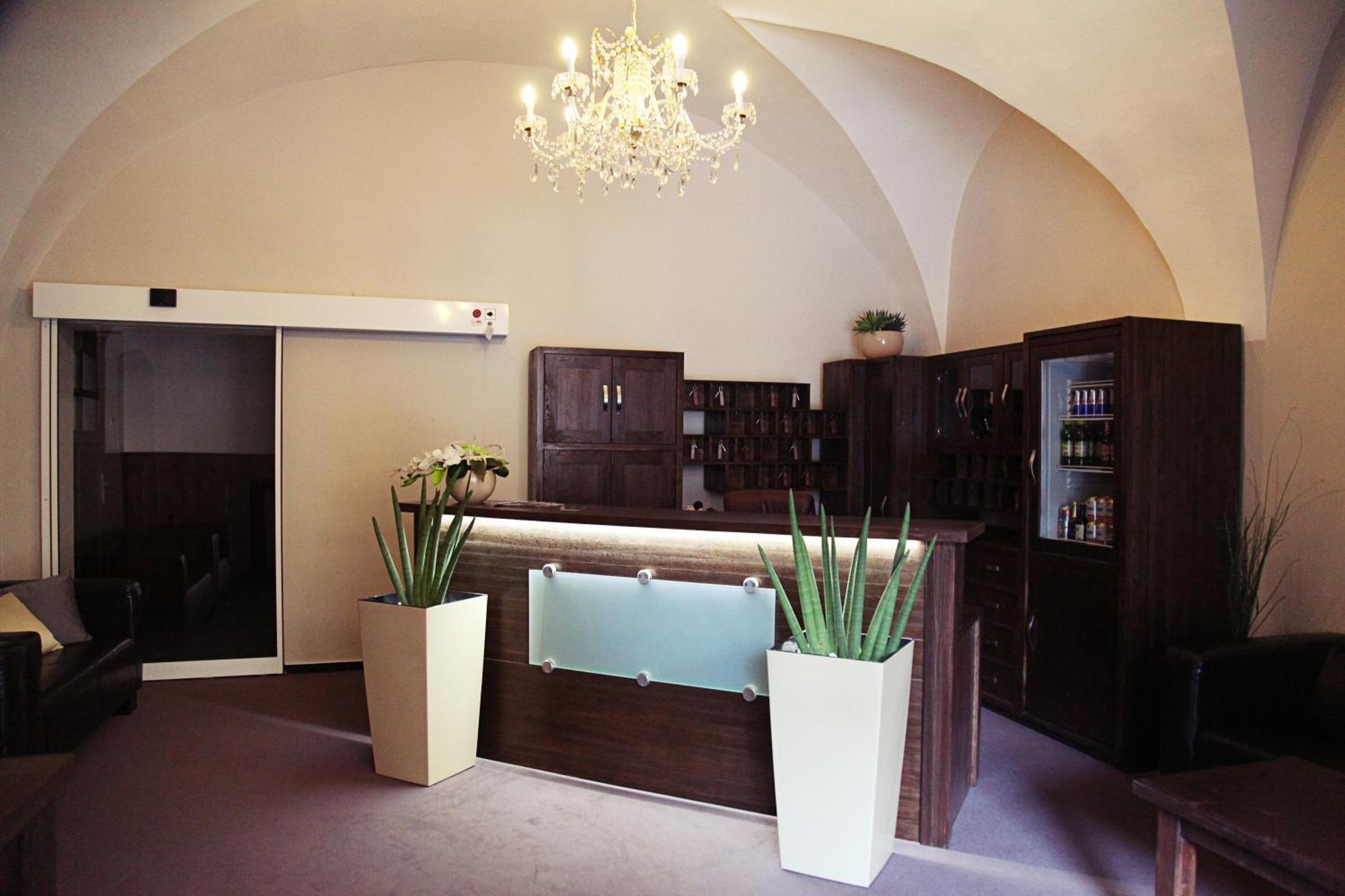 Hotel U Hradu Mladá Boleslav Exterior photo